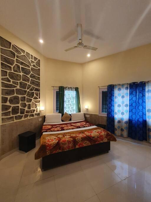 Kasauli Cascade A Cheerfull 4 Bedroom Challet Zewnętrze zdjęcie