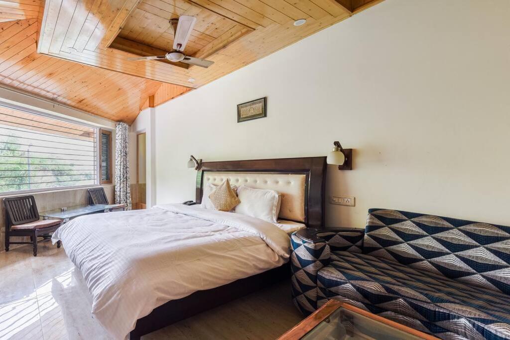 Kasauli Cascade A Cheerfull 4 Bedroom Challet Zewnętrze zdjęcie