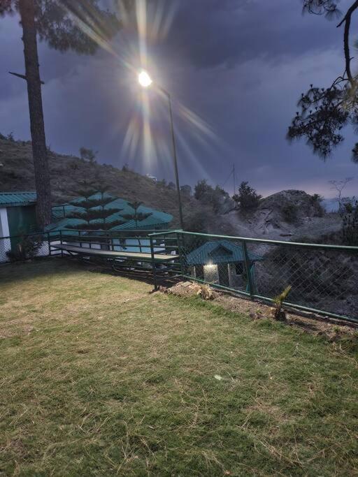 Kasauli Cascade A Cheerfull 4 Bedroom Challet Zewnętrze zdjęcie