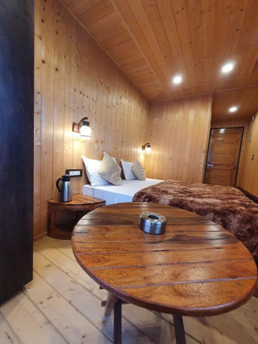 Kasauli Cascade A Cheerfull 4 Bedroom Challet Zewnętrze zdjęcie