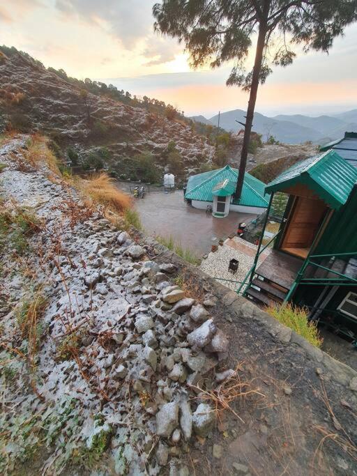 Kasauli Cascade A Cheerfull 4 Bedroom Challet Zewnętrze zdjęcie