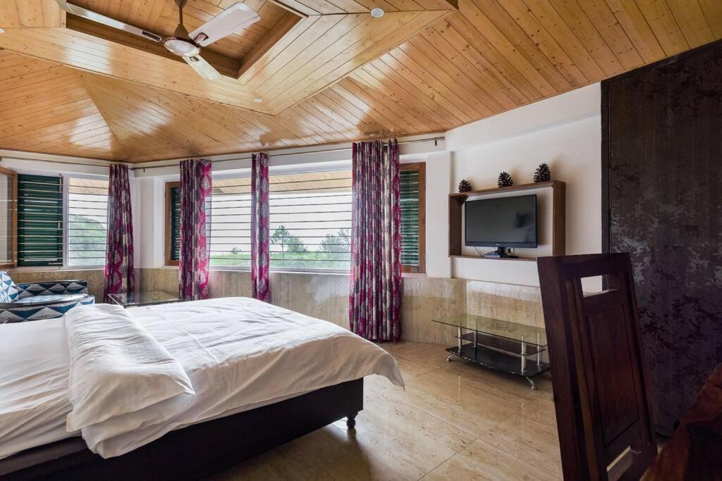 Kasauli Cascade A Cheerfull 4 Bedroom Challet Zewnętrze zdjęcie