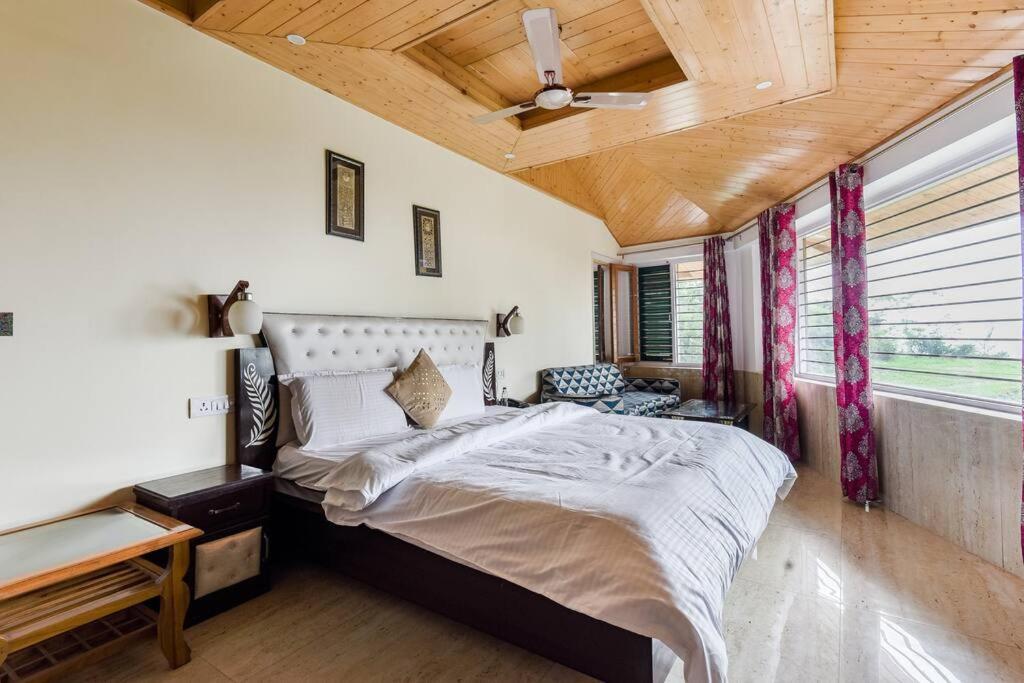 Kasauli Cascade A Cheerfull 4 Bedroom Challet Zewnętrze zdjęcie